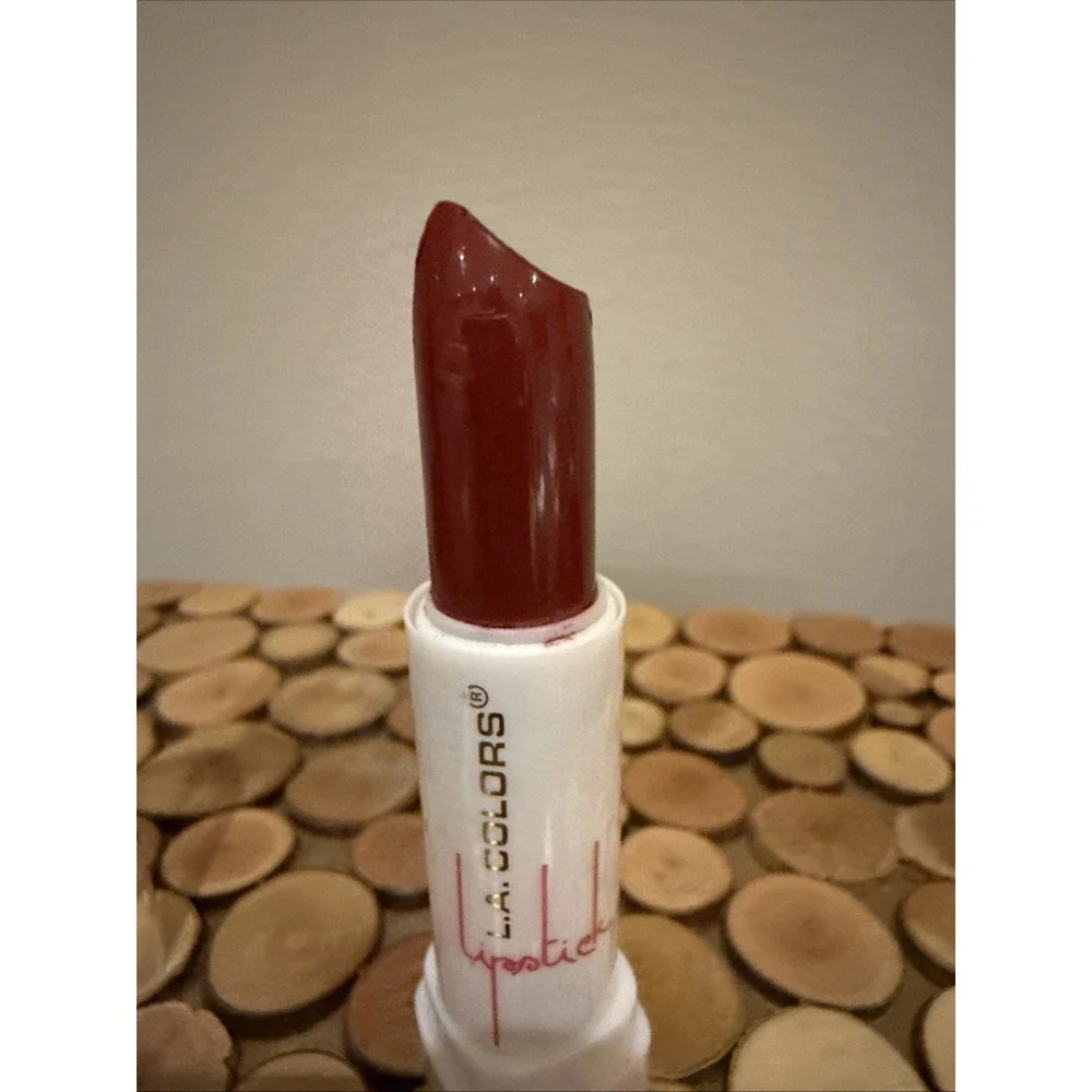L.A. Colors‎ BLC3 Luscious Wine Lipstick NWOB Tiny Tip Damage